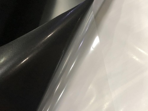 贊晨TPU離型膜黑色薄膜復(fù)pet/OPP-貼合布料防水拉鏈-服裝等厚0.03mm
